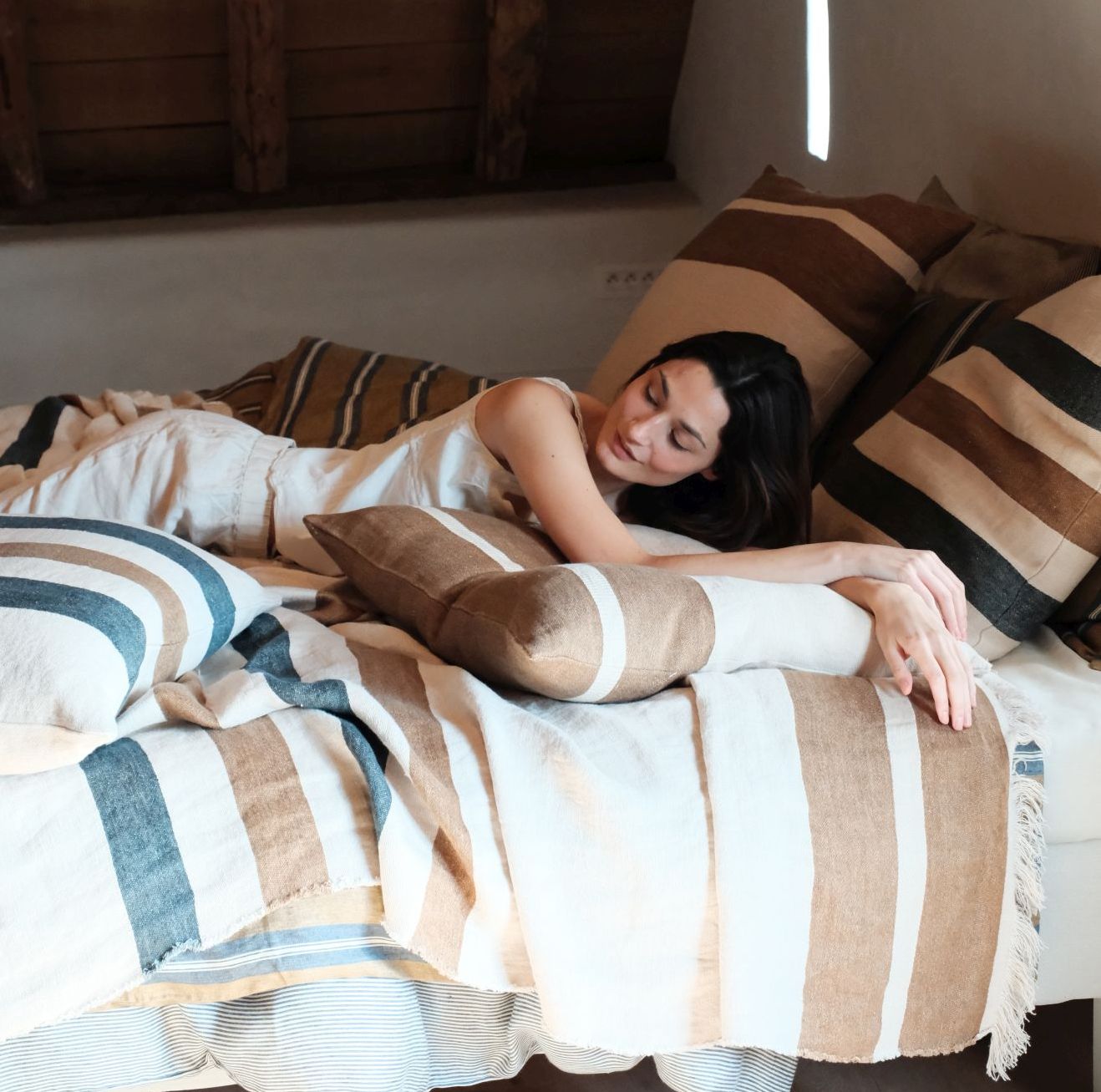 Julian: Pillow cover