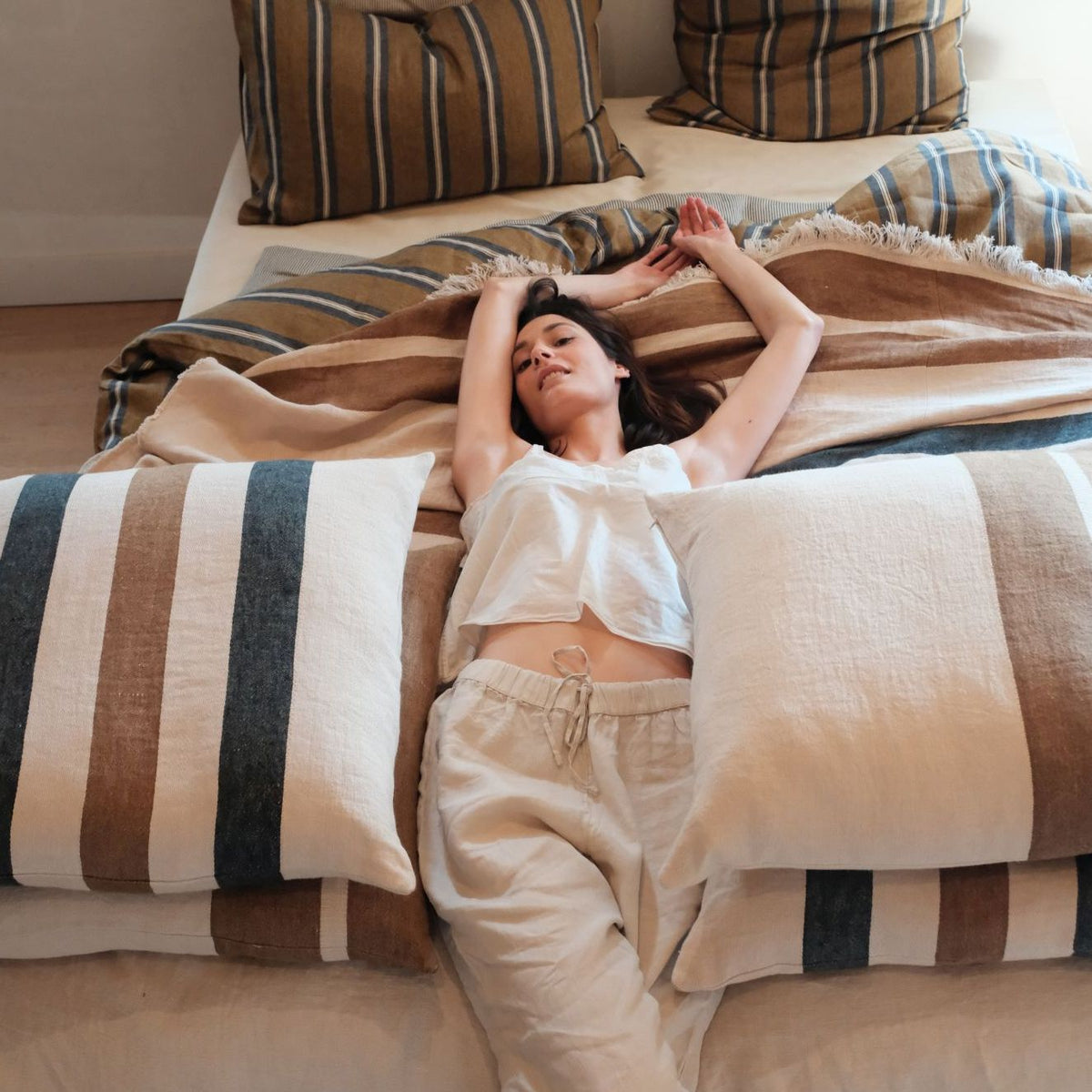 Julian: Coverlet