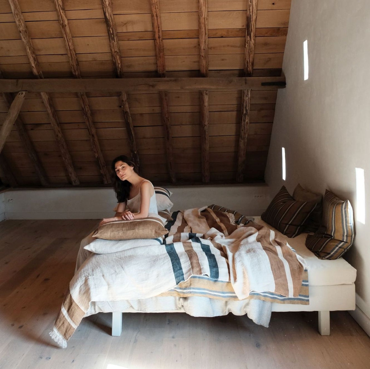 Julian: Coverlet