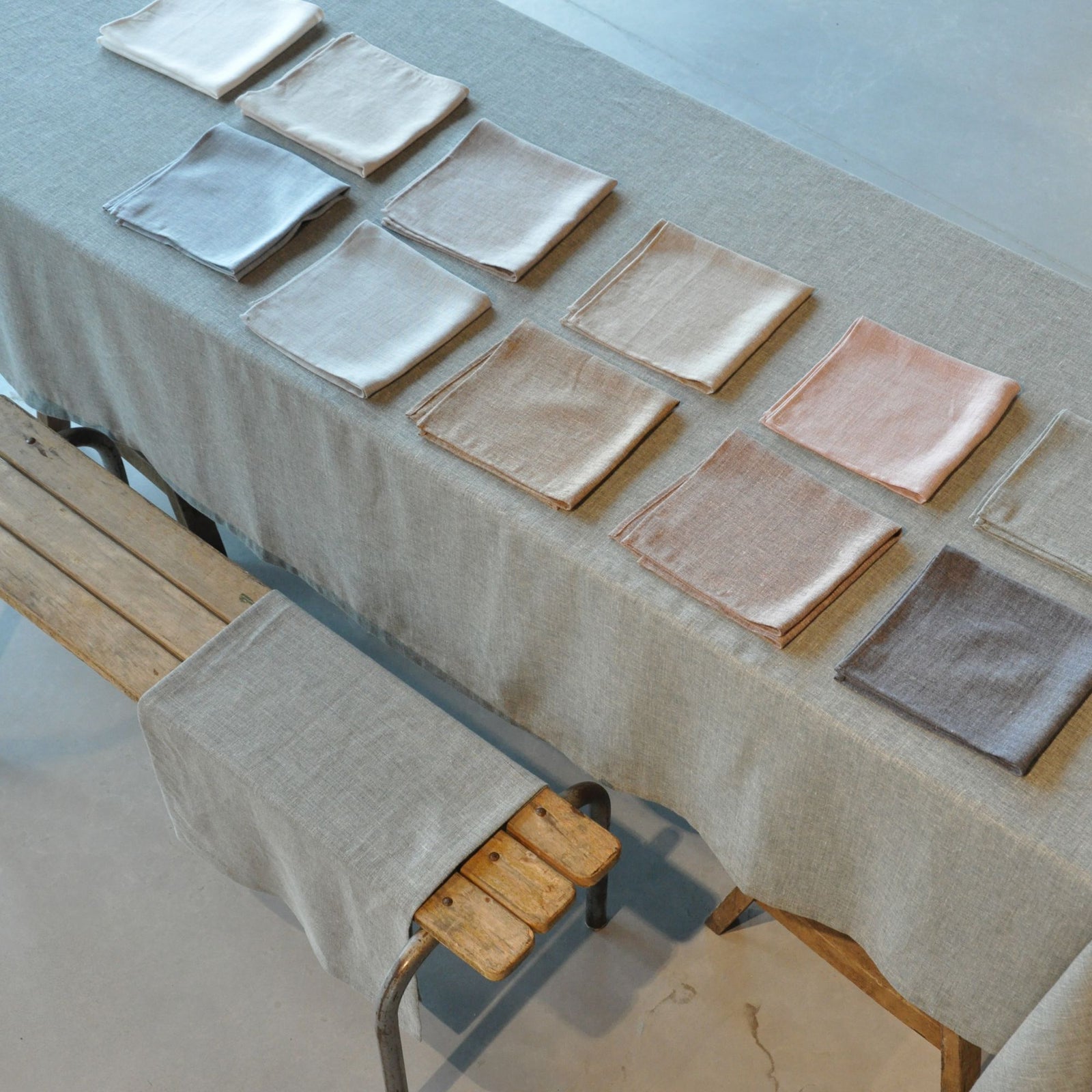 Riverside- opt white-0020 Washed Delave 230 R05